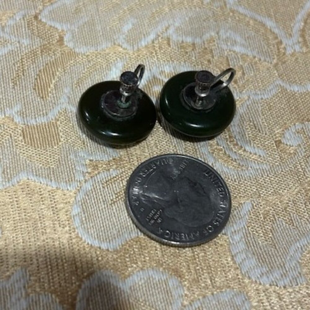 Bakelite Hunter Green Carved Button Earrings - image 8